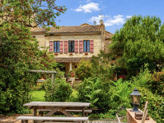 Maison de village avec jardin et dépendance/garage 245m² Castelsagrat
