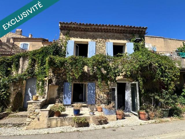 Maison de village avec petite terrasse