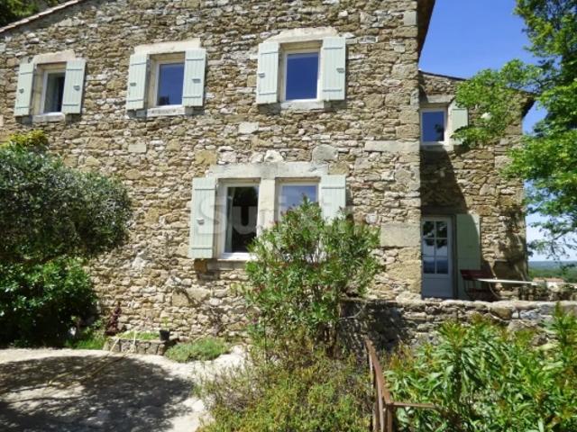 Maison de village avec piscine