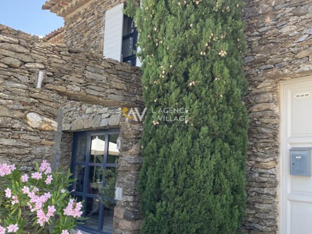 Maison de village avec piscine