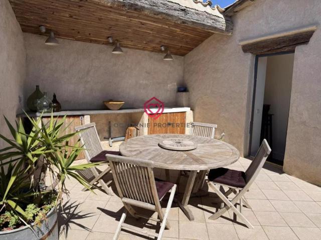 Maison de village avec terrasse dans le Minervois