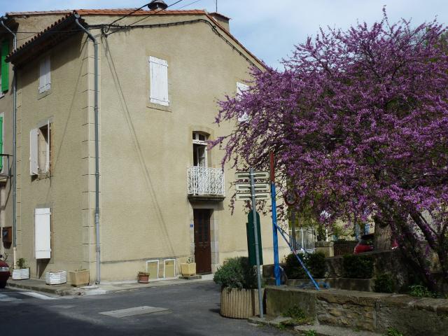 Maison de village avec terrasse et balcon 138m² Arques