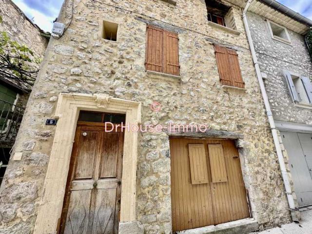 Maison de village avec terrasse, véranda et grand garage – Buis les Baronnies