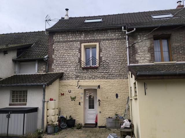 Maison de village avec terrasse 3 pièces à vendre à Cléon