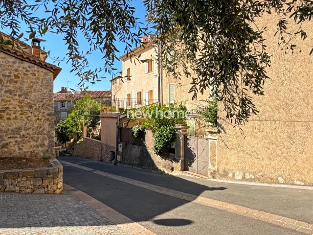 Maison de village avec terrasses. 142m² Fayence