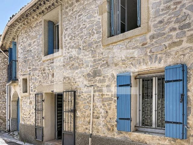 Maison de village avec tropézienne et grand garage – Secteur. 109m² Saint Clément