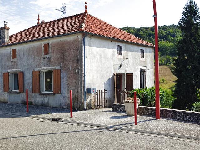Maison de village avec 4 chambres, lumineuse avec jardin, à 20 min de Villeneuve et 15 min de Montaigu de Quer
