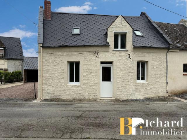 Maison de village axe LAON MARLE