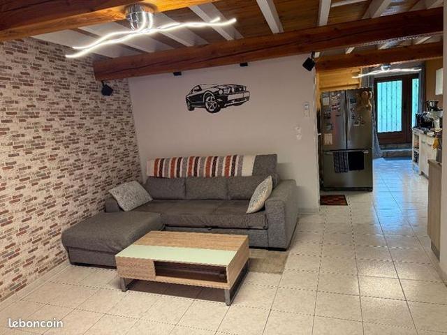 Maison de village calme | Terrasse et garage | Proche transports