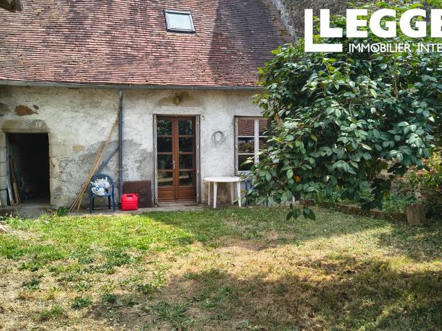 Maison de village charmante à Mialet, Dordogne – séjour spacieux, jardin, combles aménageables, proche commerc