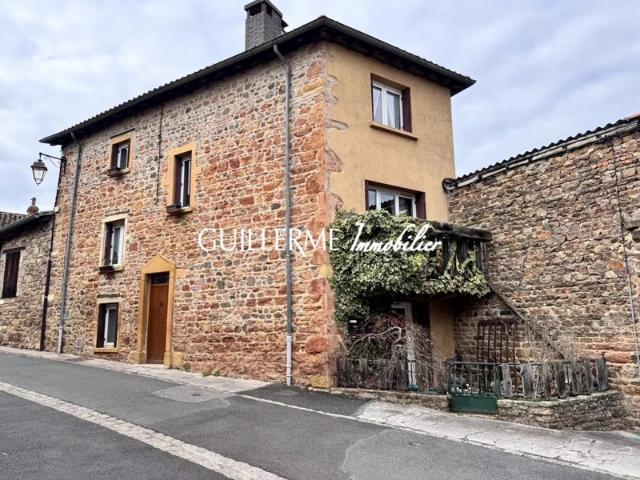 Maison de Village / Charme de l'ancien