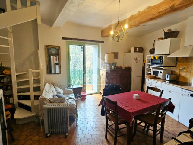 Maison de village Coursegoules 80 m2
