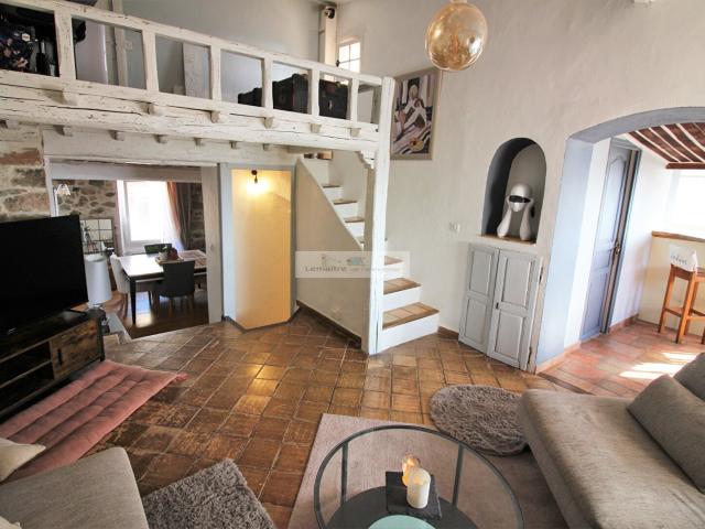 Maison de village de 106 m² avec jardin et piscine à Peymein. 106m² Peymeinade