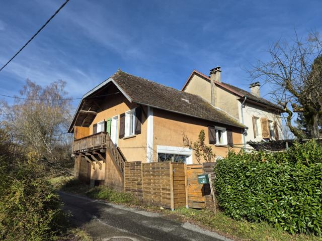 Maison de village de 110 m2 habitables édifiée sur un terrai