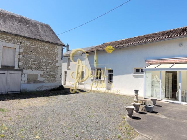 MAISON DE VILLAGE DE 123 M2 DE PLAIN PIED AVEC DEPENDANCES E