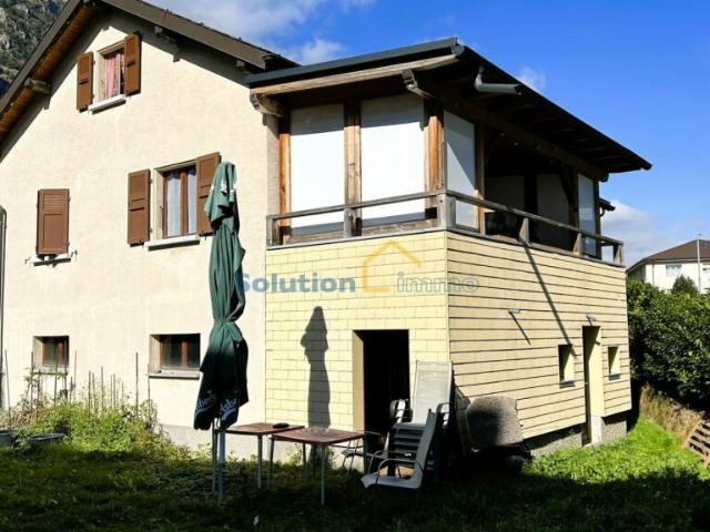 Maison de village de 2 logements, garage, jardin