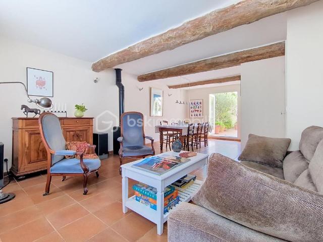 Maison de village de caractère à Vinça, 4 chambres, patio, garage et vue sur le canigou