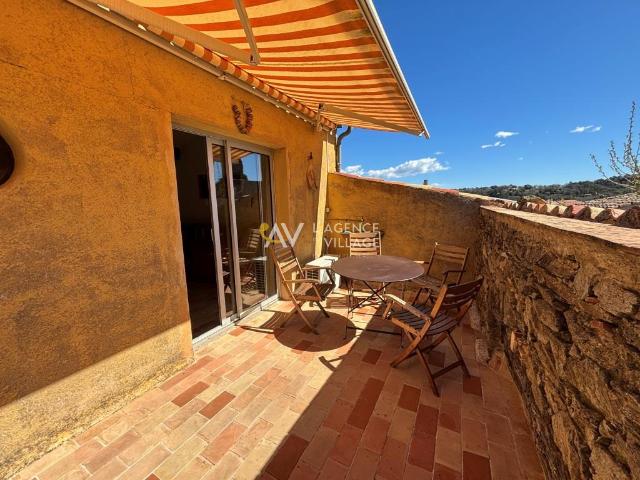 Maison de village de caractère avec terrasse et garage