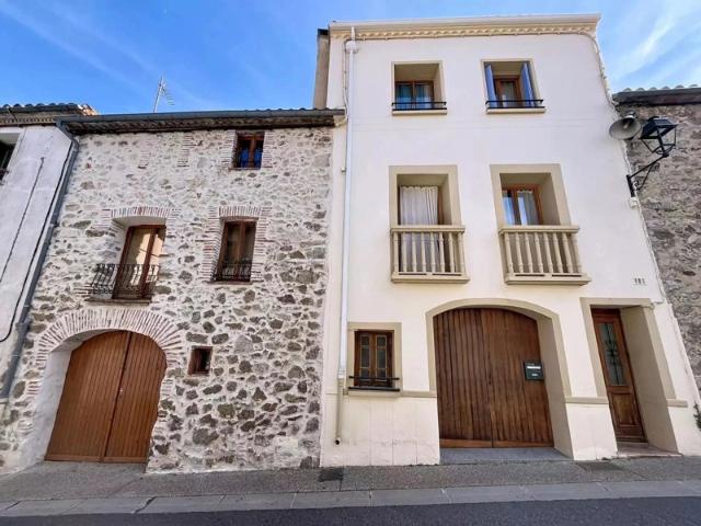 Maison De Village De Caractere, Montalba le Château