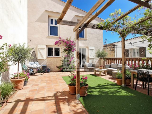 Maison de village de charme avec terrasse et garage à vendre à Rivesaltes