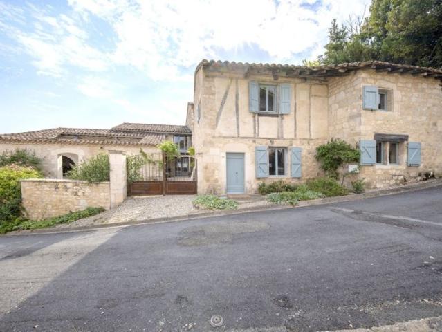 Maison de village d'exception, avec piscine à 5 min. de Cahuzac sur Vère