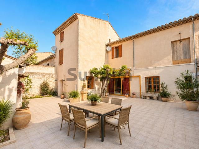 Maison de village du XVIIe, 5 pièces, 180 m2 avec jardin v