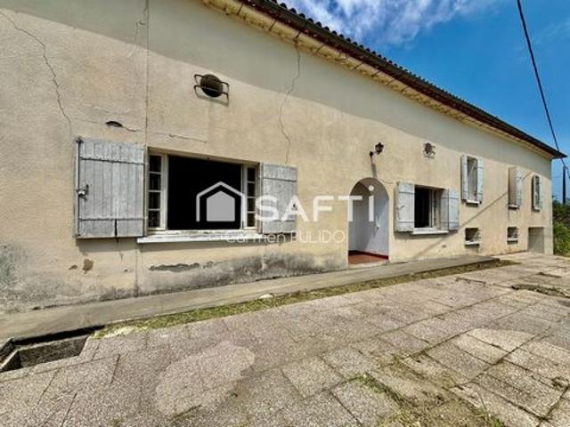 Maison de village en pierre: 3 chambres, garage et extérieur