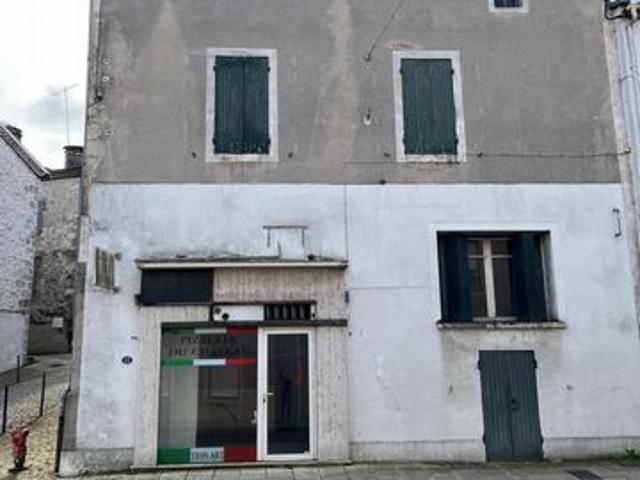 Maison de village en pierre