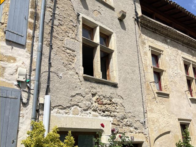Maison de village en pierre