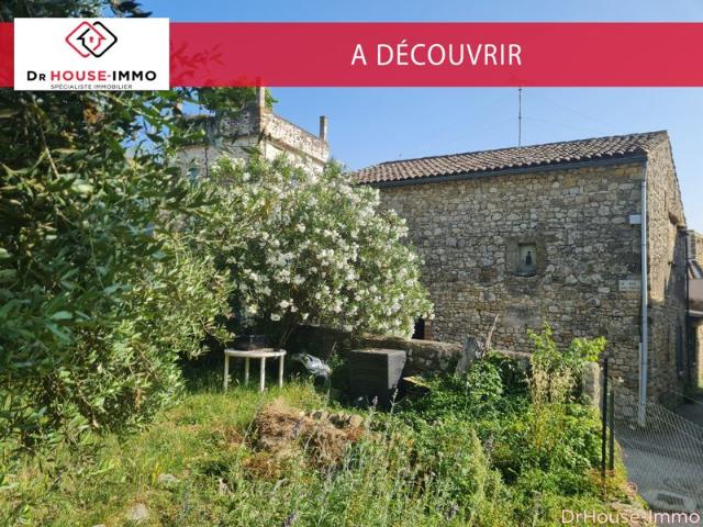 Maison de village en pierres avec cour et jardin