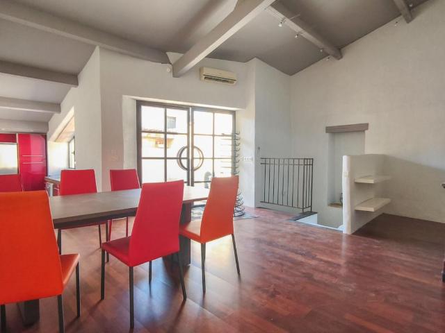 Maison de village en pierres rénovée