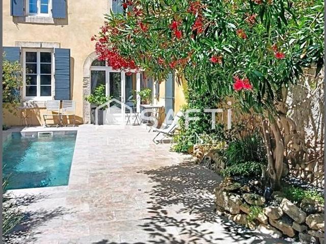 Maison de village entièrement rénovée avec jardin et piscine