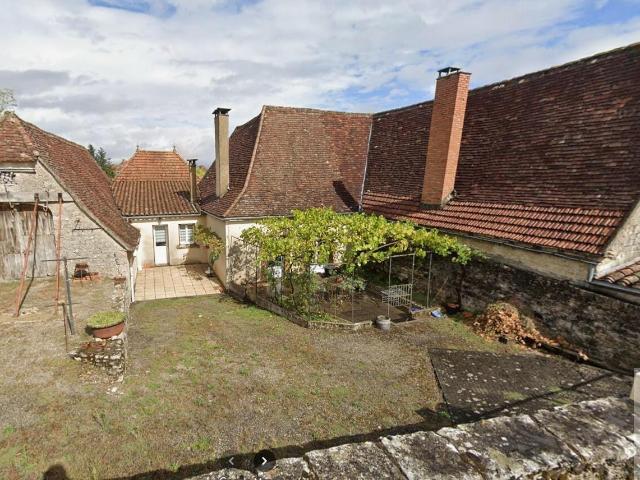 Maison de village et grange en pierres à renover 93m² Loubressac