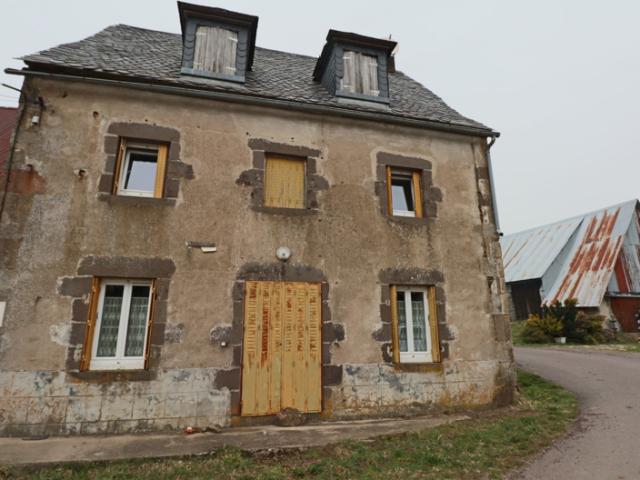 Maison de Village + Grange