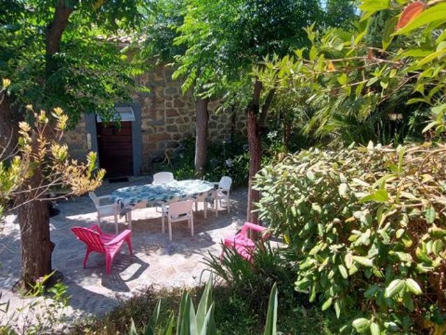 Maison de village individuelle en granit 5 pièces piscine terrain 1100 m²