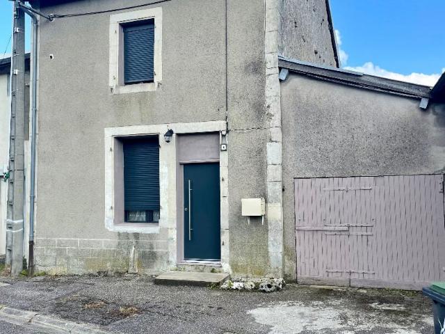 Maison De Village Louée 110m² Tréveray