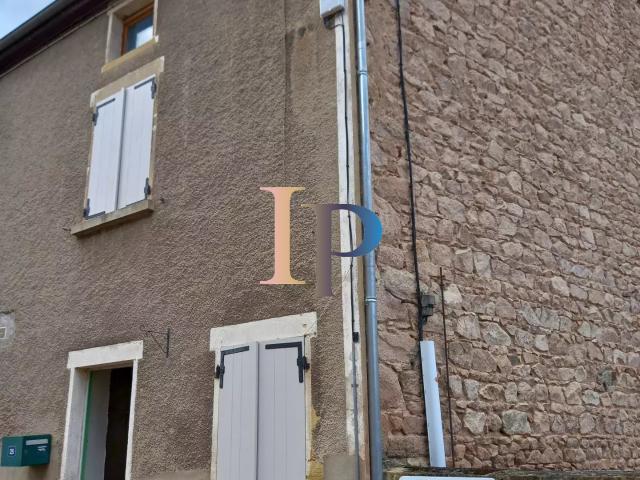 MAISON DE VILLAGE MITOYENNE