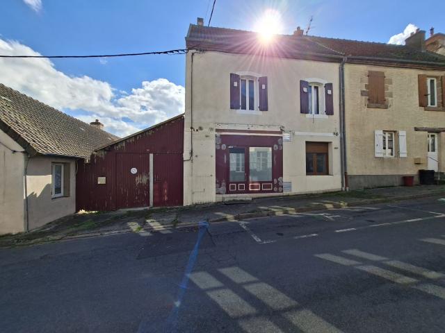 Maison de village mitoyenne 7 pièces