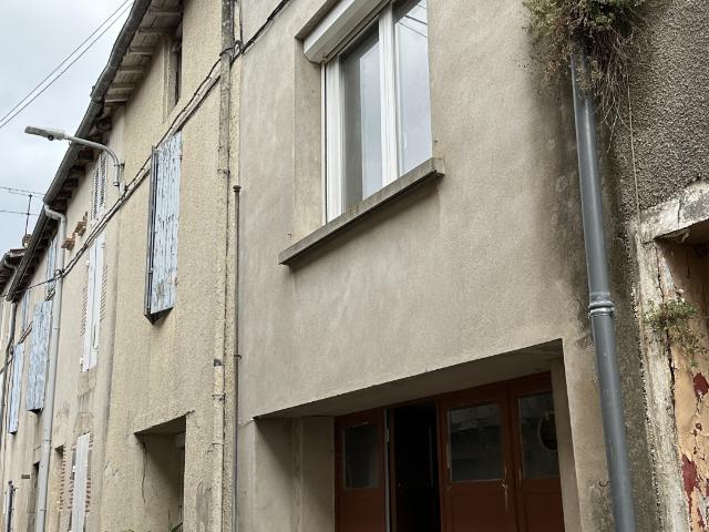 Maison de village plein centre