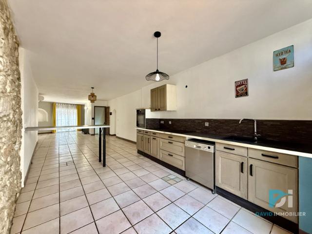 Maison de village pleine de charme 91 m2 habitables avec Gar