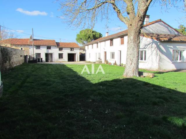 Maison de village proche de Ruffec
