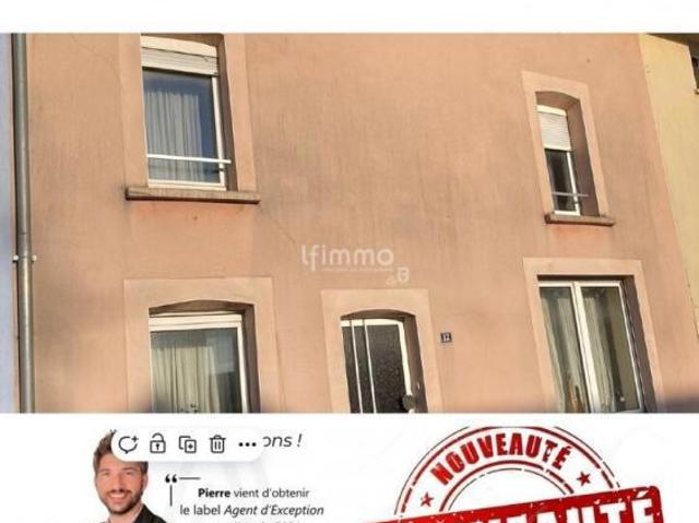 Maison de village, proche des commerces et services de Francaltr