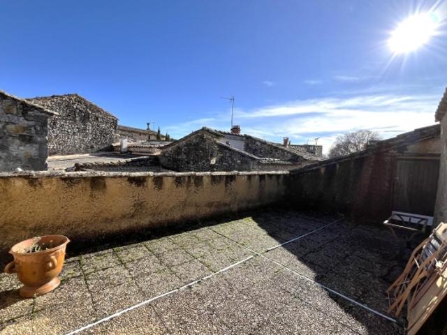 MAISON DE VILLAGE PROCHE UZES