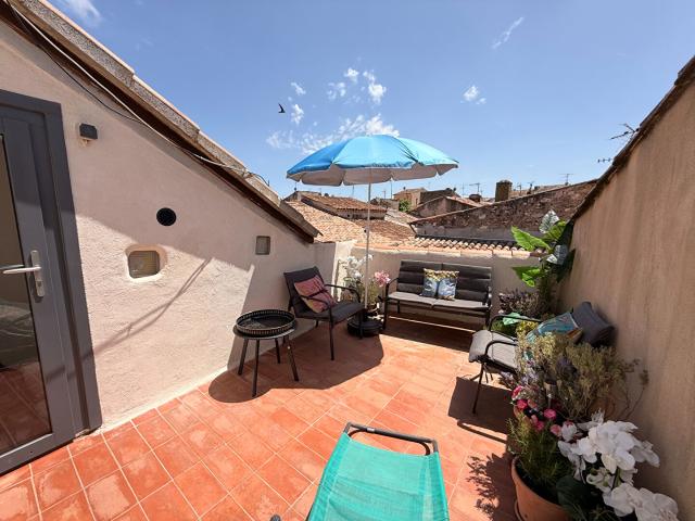 Maison de village R+3 avec dépendance