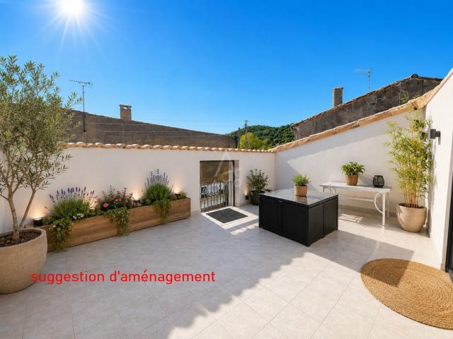 Maison De Village R+2 90m² Habitables Cave Terrasse Tropezie. 90m² Péret