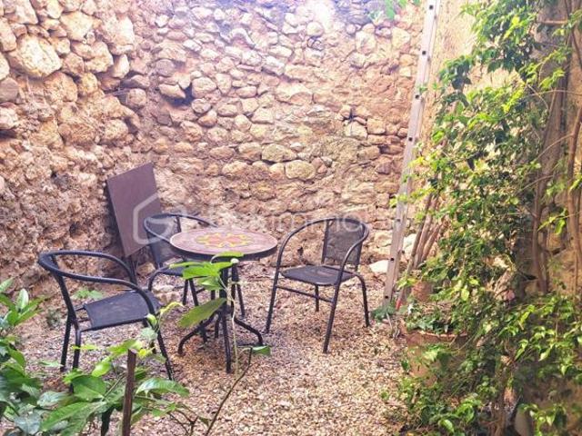 MAISON DE VILLAGE R+2 de 100 m² TYPE 4 2 FACES COUR BALCON TERRASSE