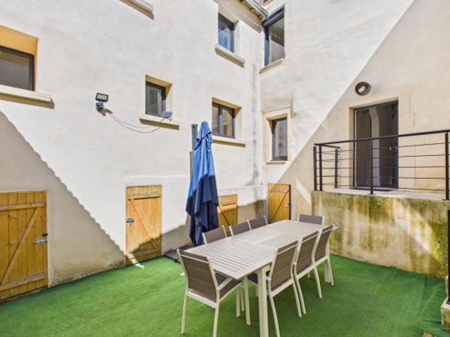 Maison de village rénovée au coeur de l'Enclave des Papes