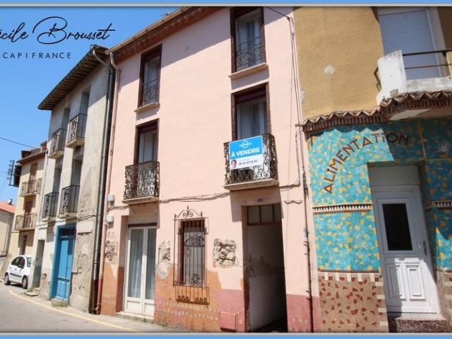 Maison de village rénovée à vendre 7 pièces Saint Laurent De. 130m² Saint Laurent de Cerdans