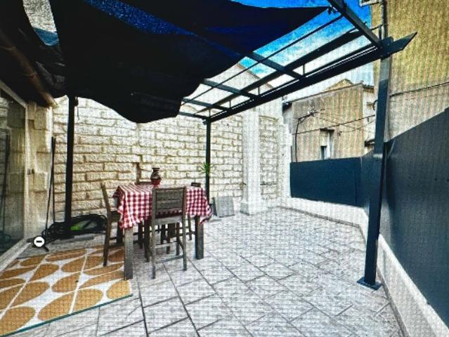 Maison de village rénovée – Centre de Frontignan – 52 m² + 30m2 terrasse – 2 chambres