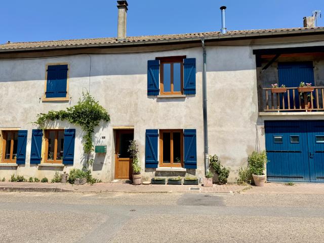 Maison de village rénovée de 153 m2 avec garage